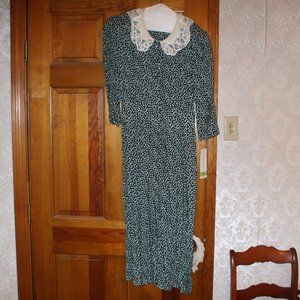 Vintage L. G. Star Petites Dress